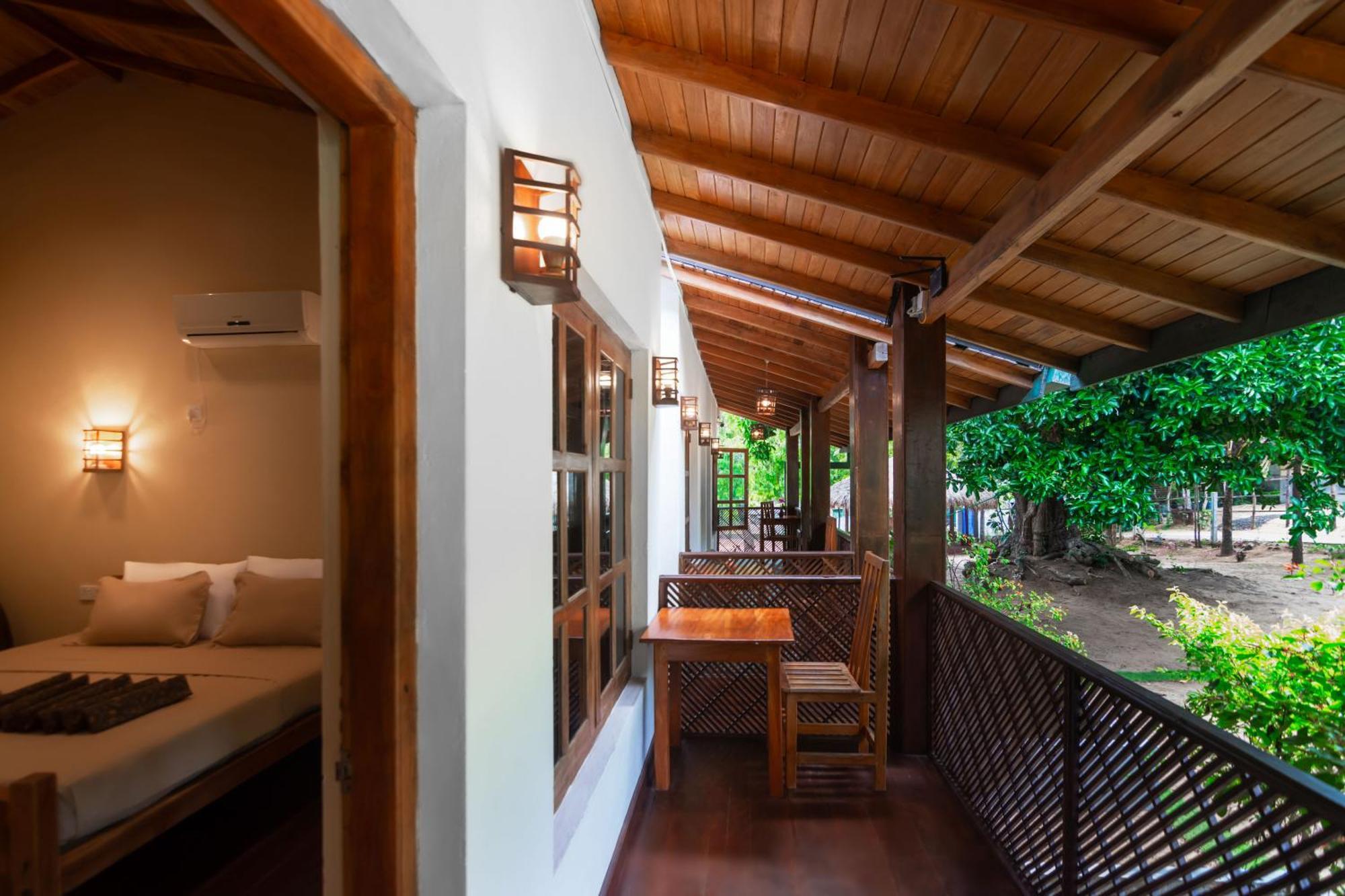 Arugambay Coco Bay Hotel Arugam Bay Room photo