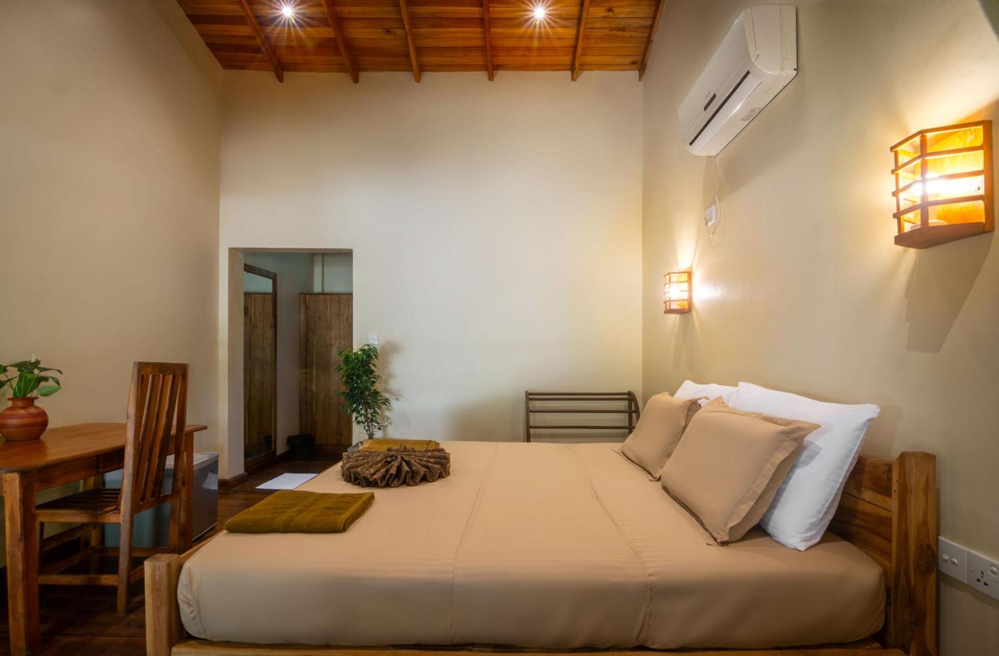 Arugambay Coco Bay Hotel Arugam Bay Room photo